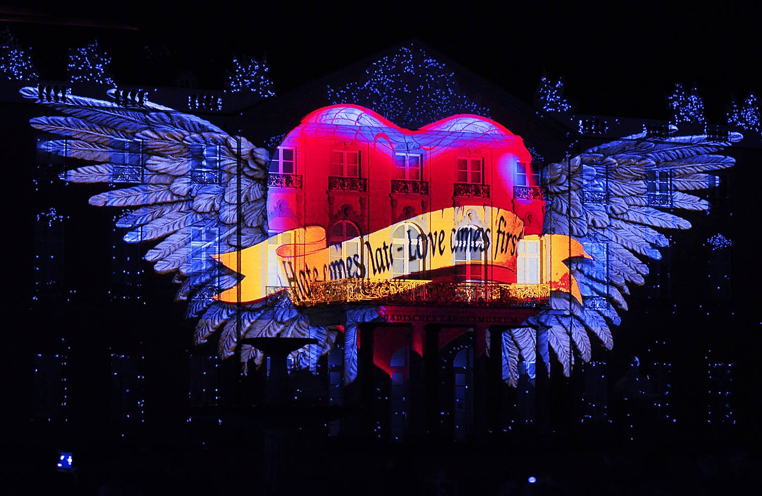 schlosslichtspiele-karlsruhe-love-comes-first